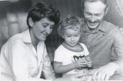 Супруги Латановы с сыном Тимофеем. 1984г.